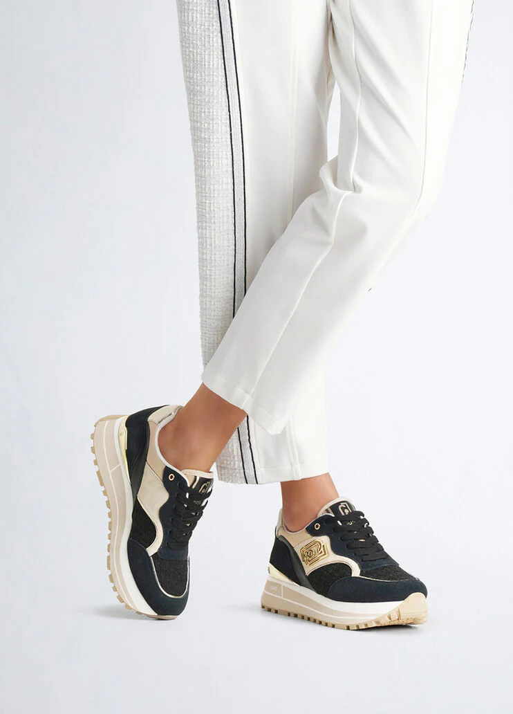 Platform sneakers with floral embroidery