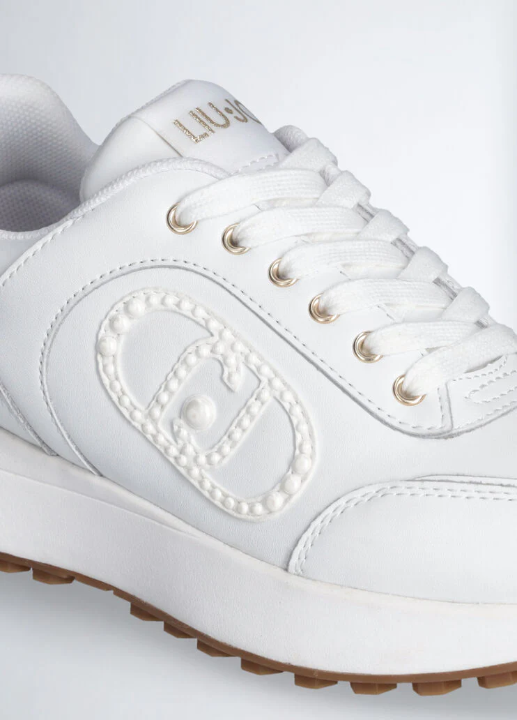 White sneakers in leather