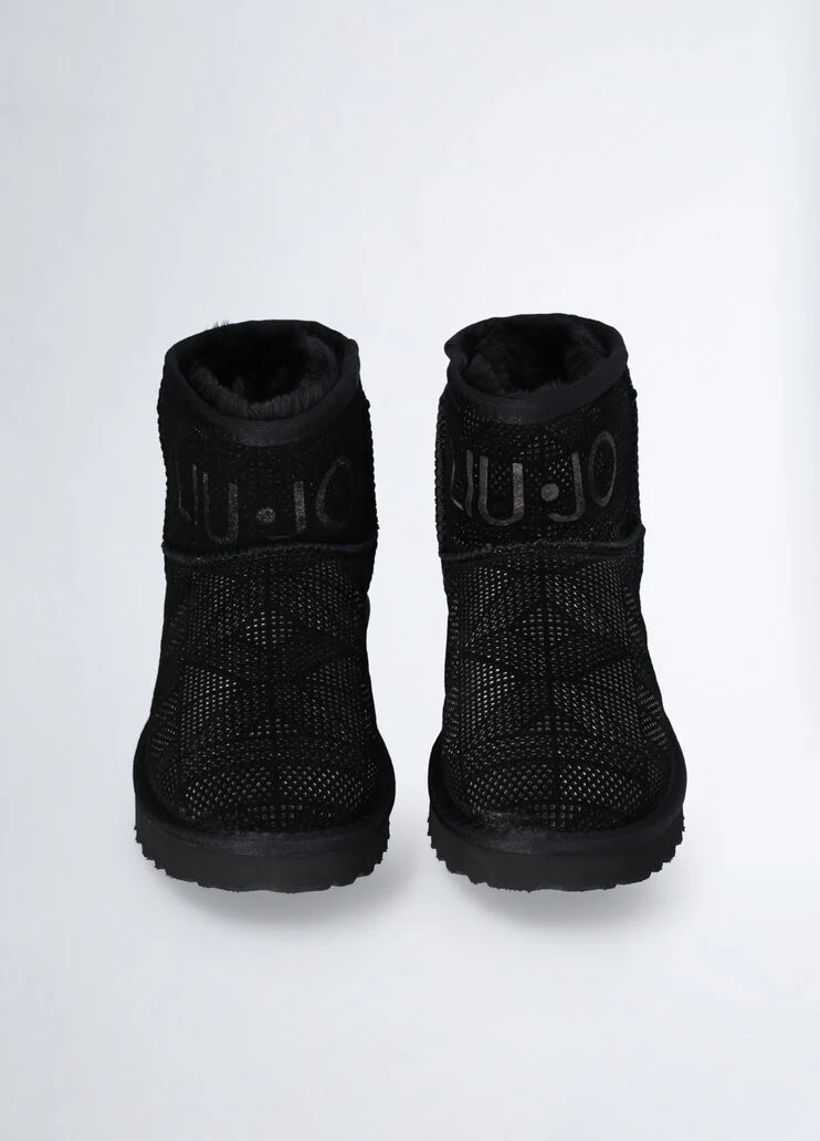 Warm ankle boots with maxi logo