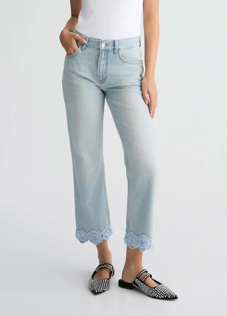 Straight-leg jeans