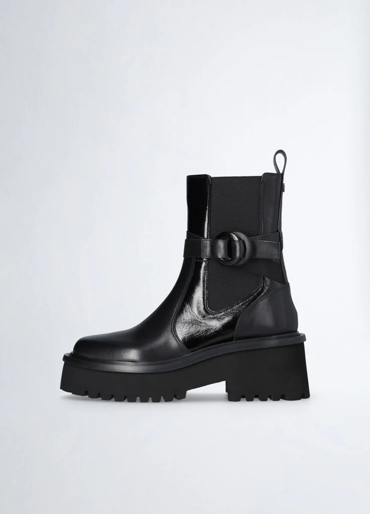Leather beatles ankle boots