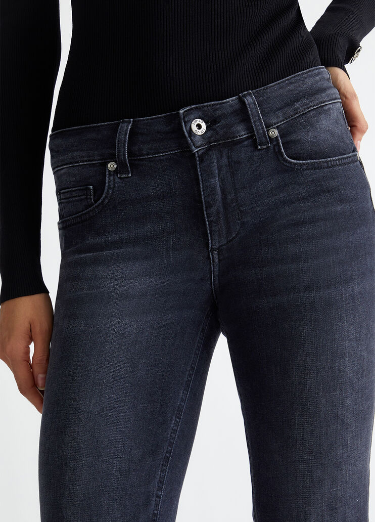 Stretch flared jeans