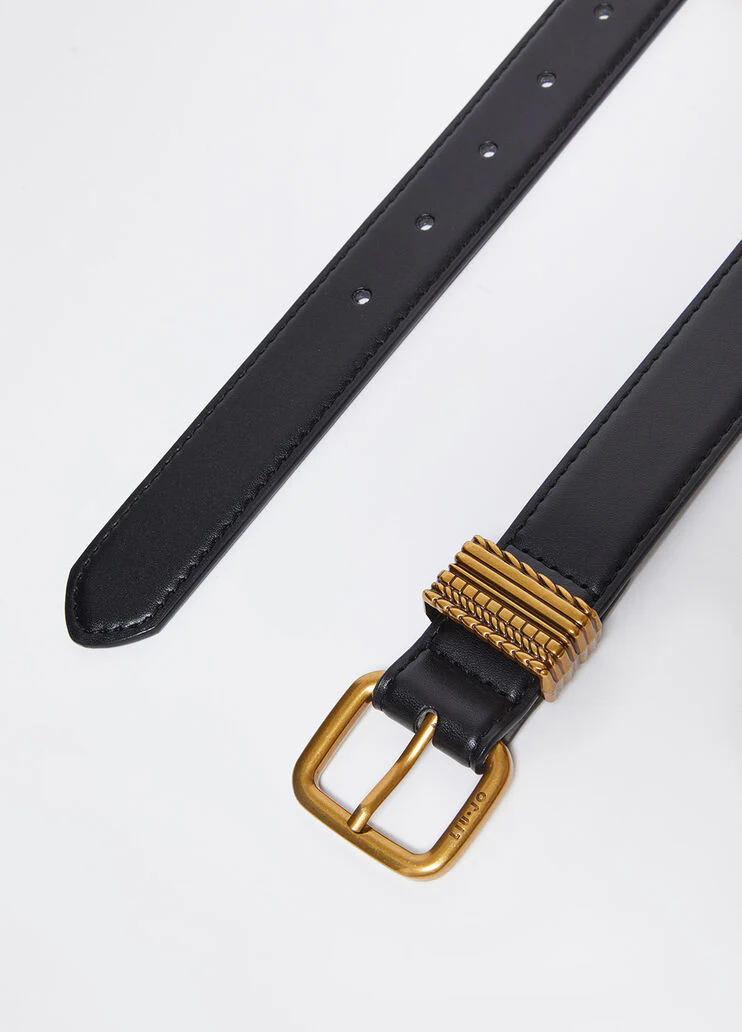 Belt with metal buckle