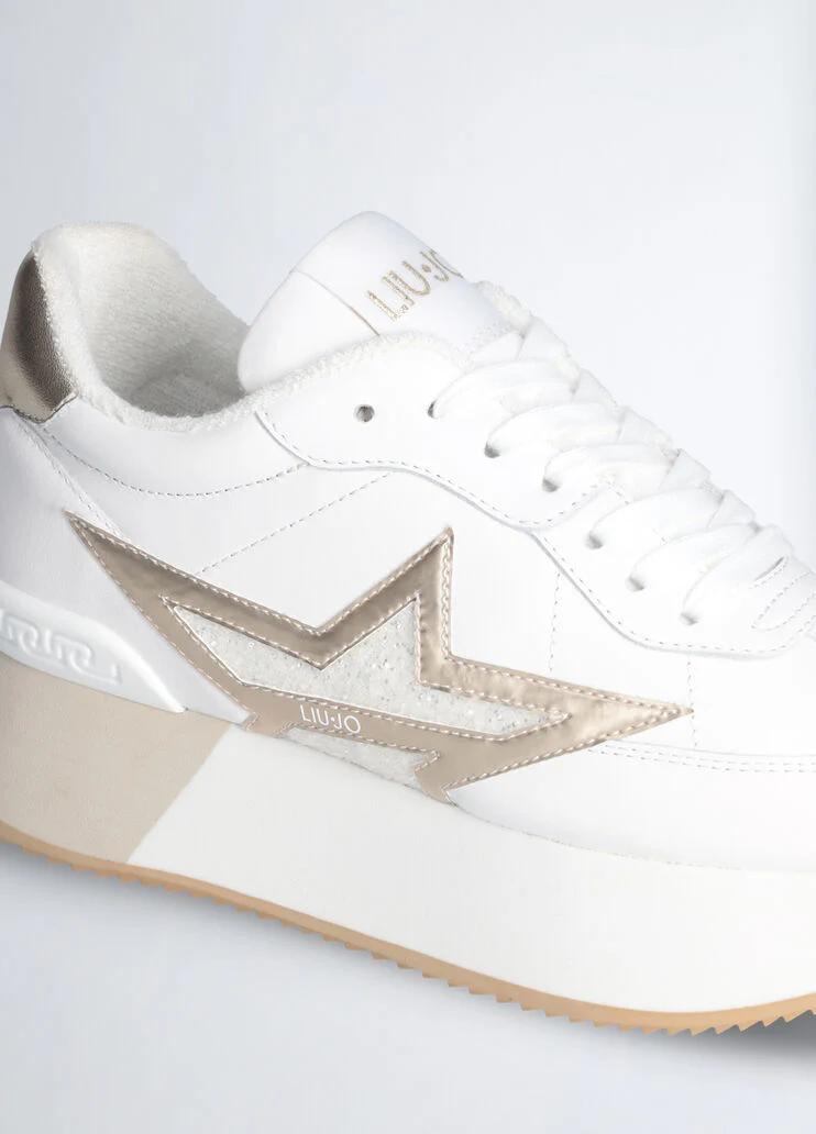 White sneakers in leather