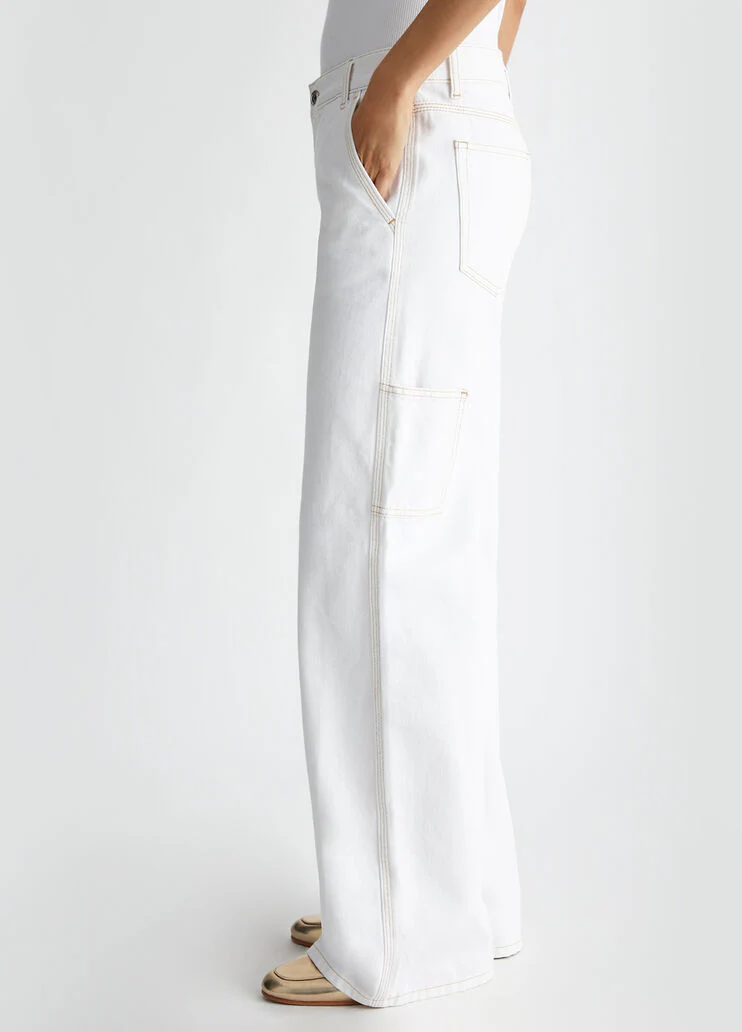 Low-rise flared jeans