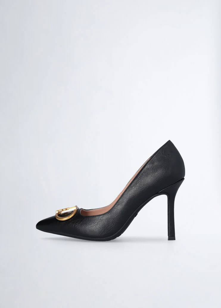 Black court shoes with maxi-logo