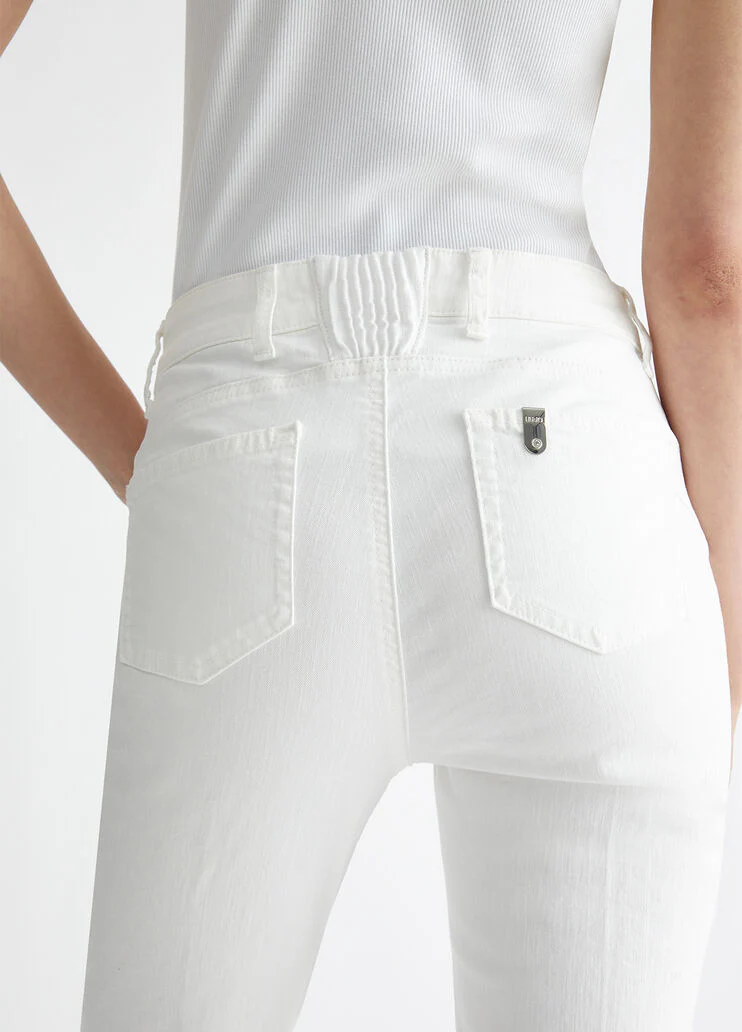 Cropped Bottom Up jeans