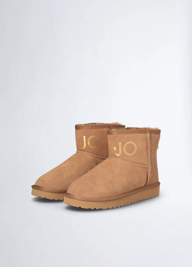 Warm ankle boots with maxi logo