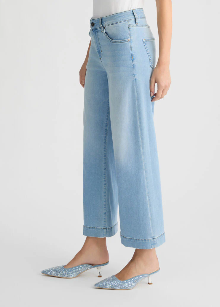 Cropped flared jeans