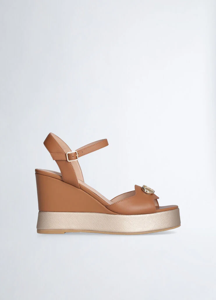 Leather wedge sandals