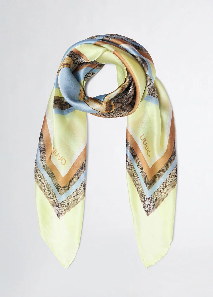 Printed foulard