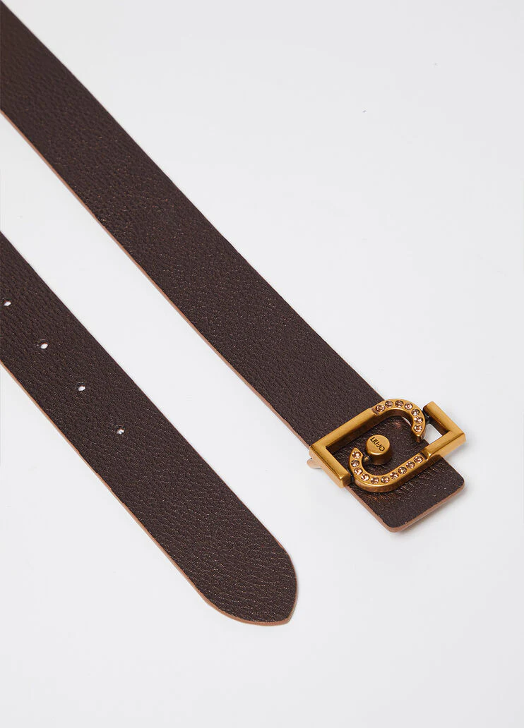 Reversible belt with logo buckle