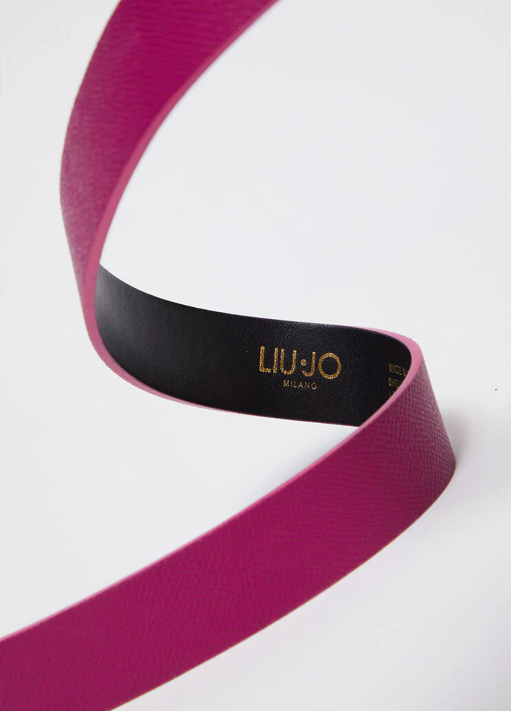 Belt with logo buckle