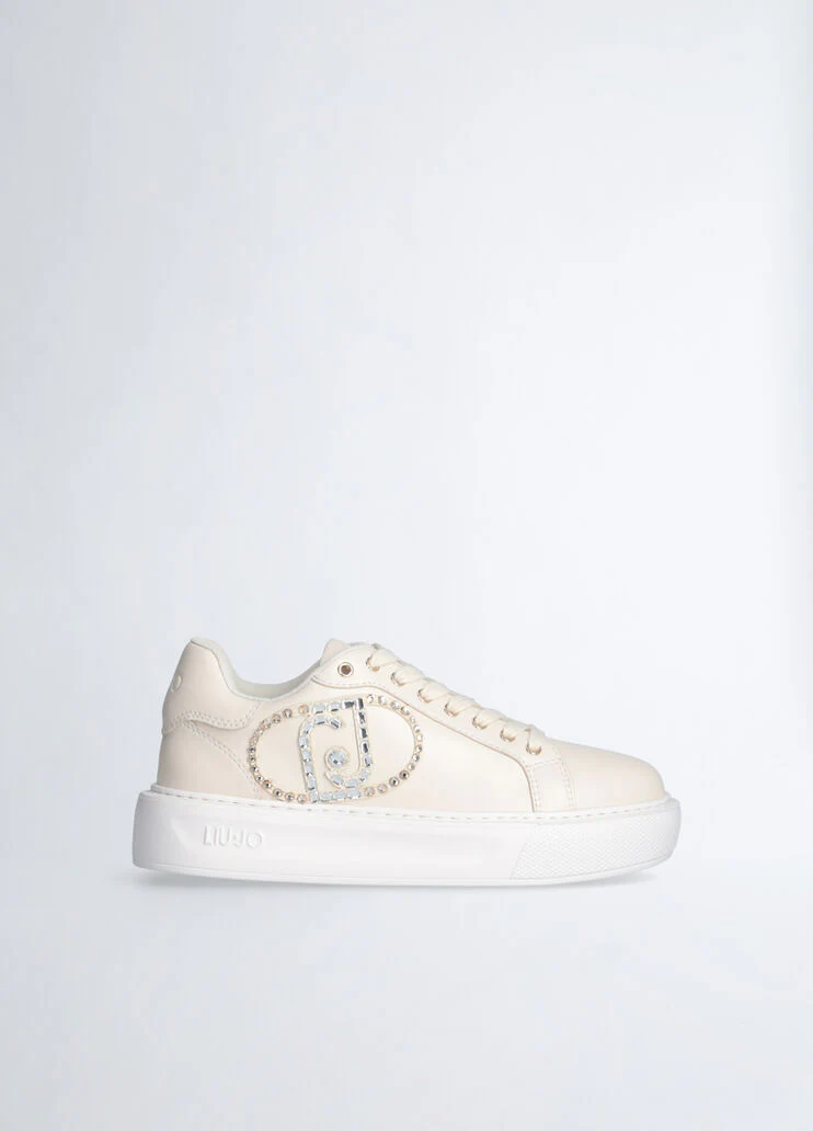 Sneakers with jewel logo