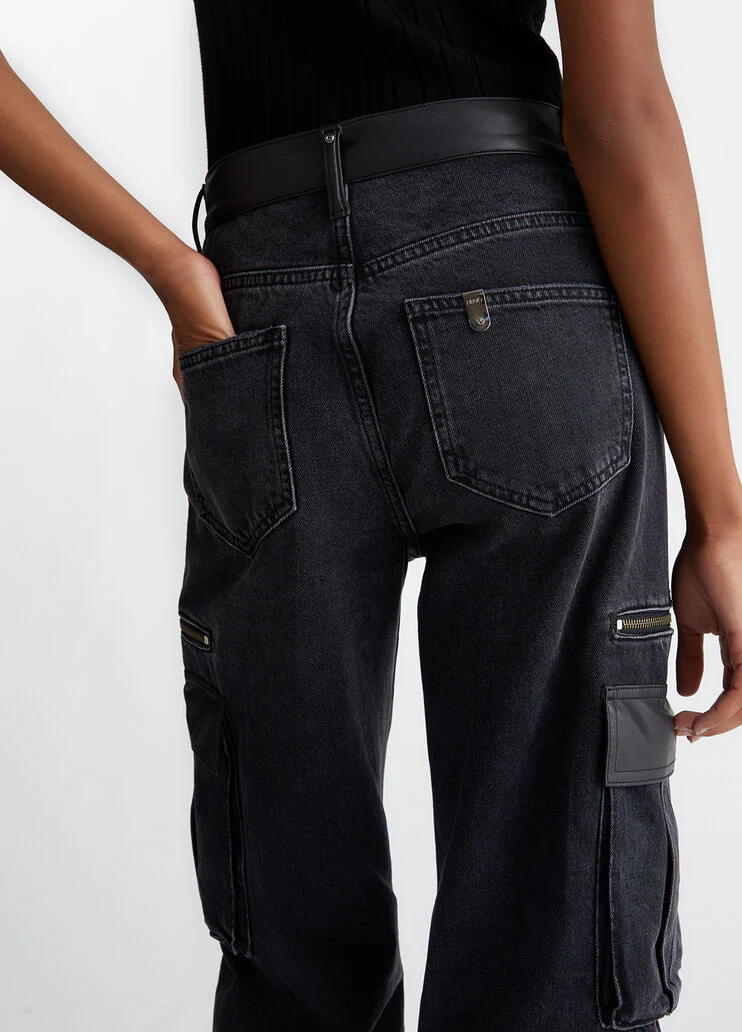 Flared cargo jeans