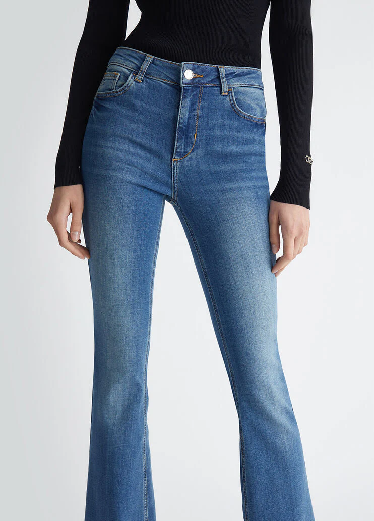 Bottom Up flared jeans