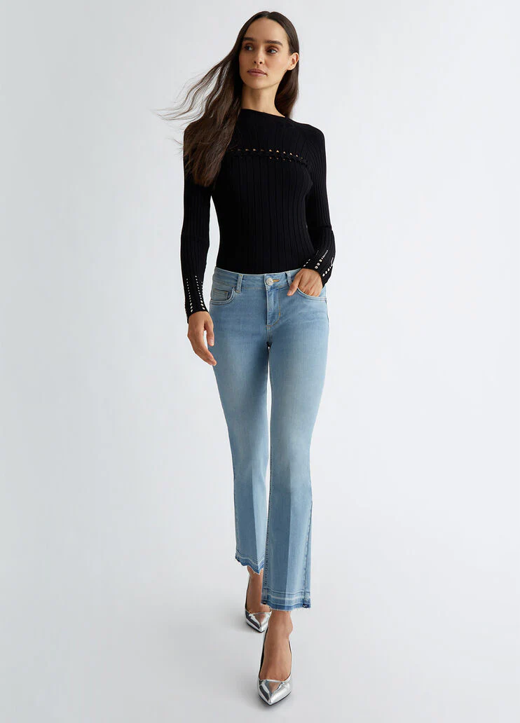 Bootcut bottom up jeans