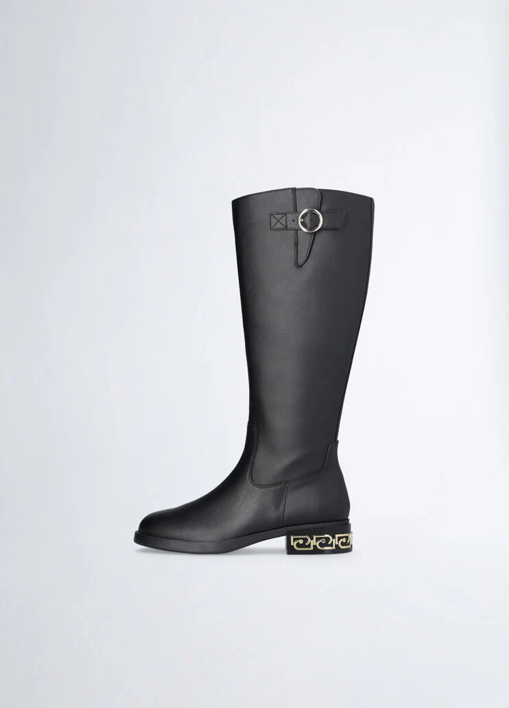 High boots with logo buckle