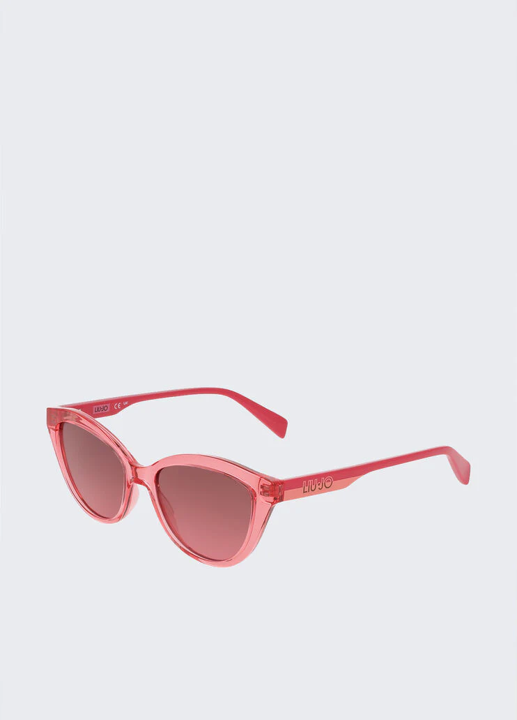 Cat-eye sunglasses