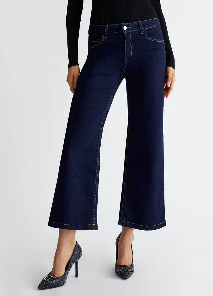 Cropped flared jeans