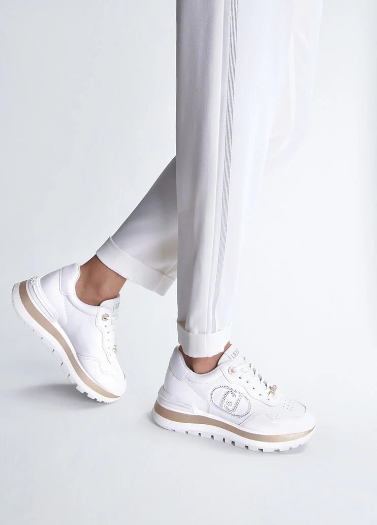 White sneakers in leather