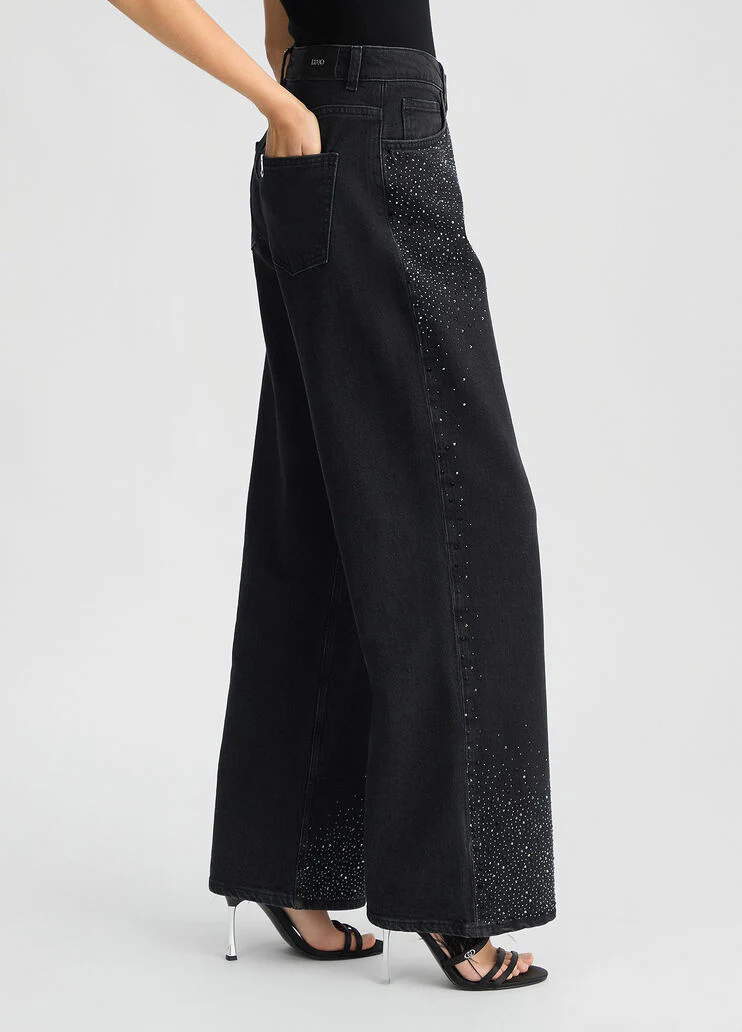 Baggy jeans with rhinestones