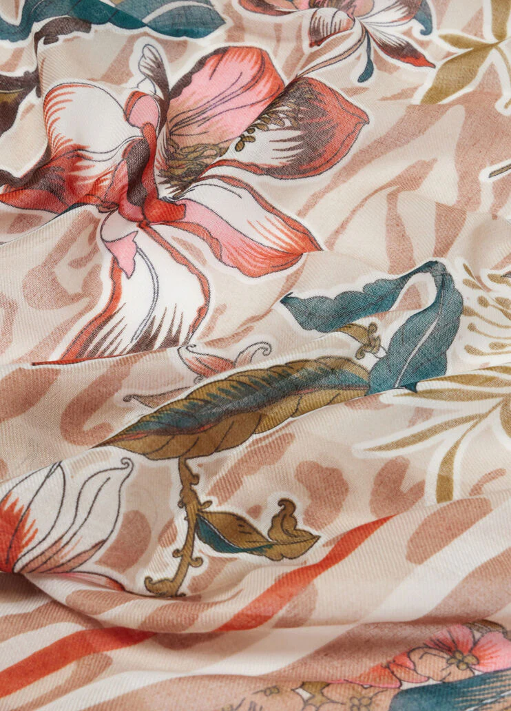 Scarf with floral print