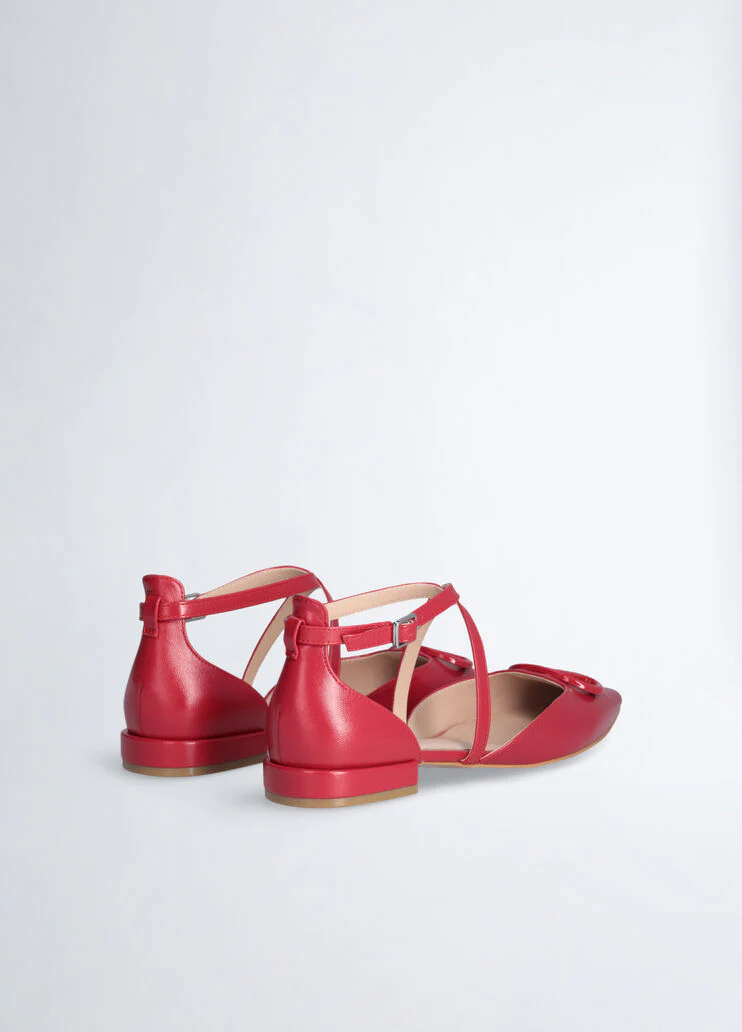 Red ballet flats with maxi-logo