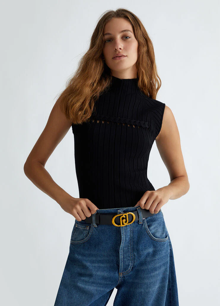 Leather belt with logo