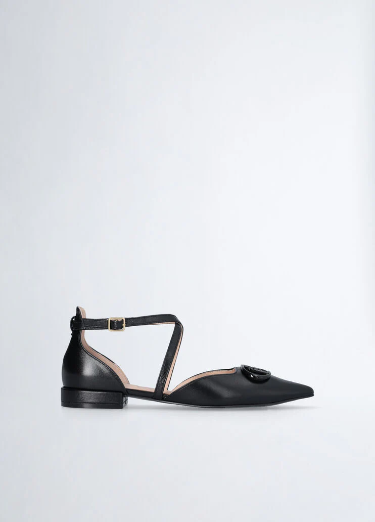 Black ballet flats with maxi-logo