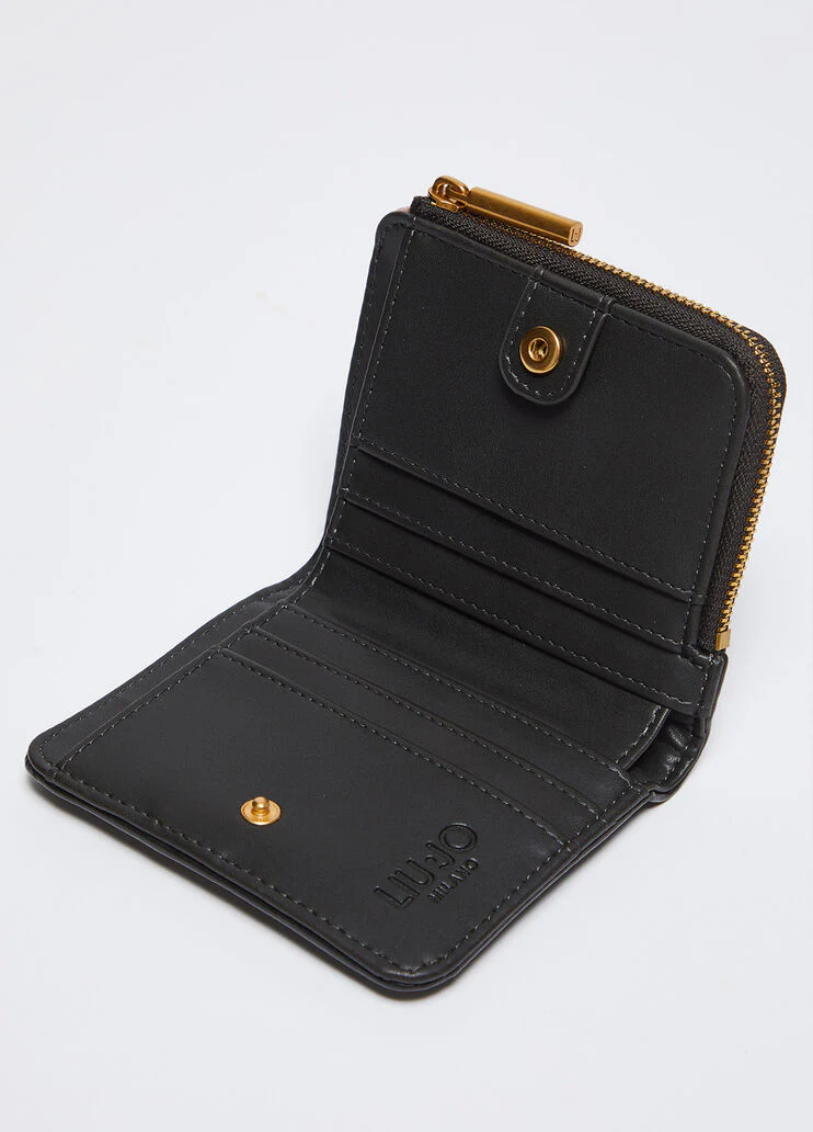 Glossy wallet with zip