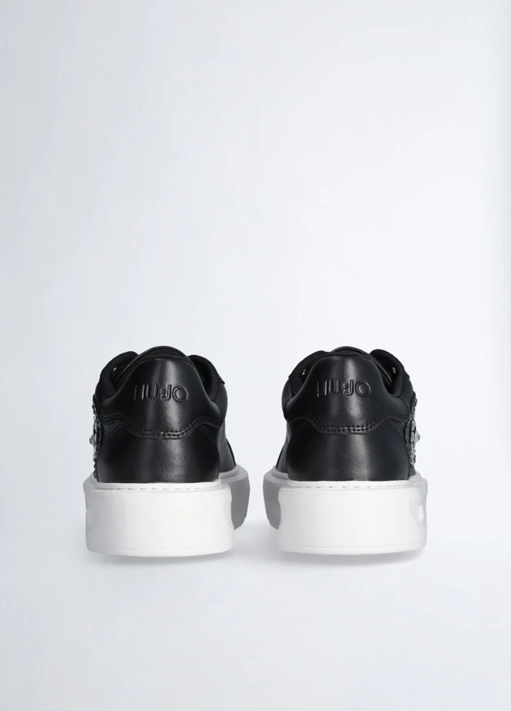 Sneakers with jewel logo