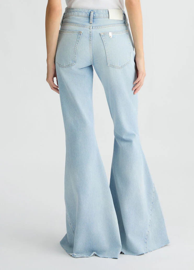 Low-rise flared jeans