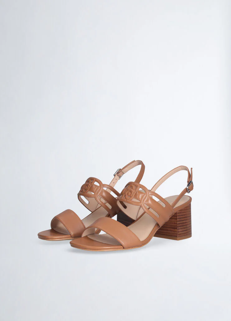 Leather sandals with wide heel