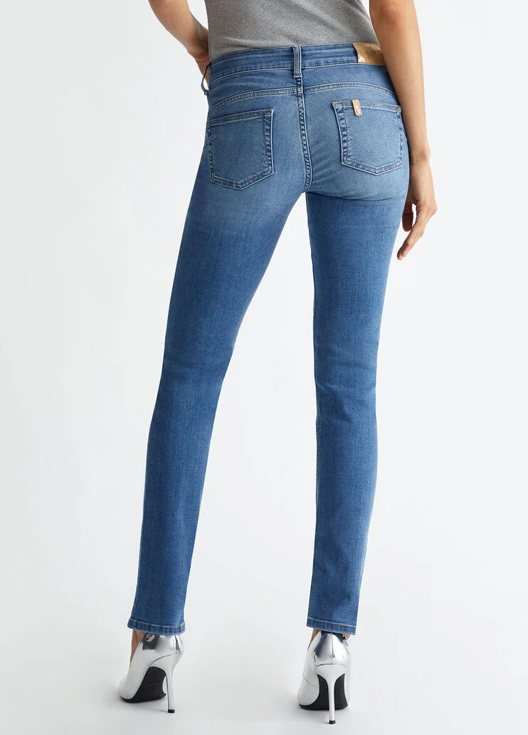 Slim fit jeans