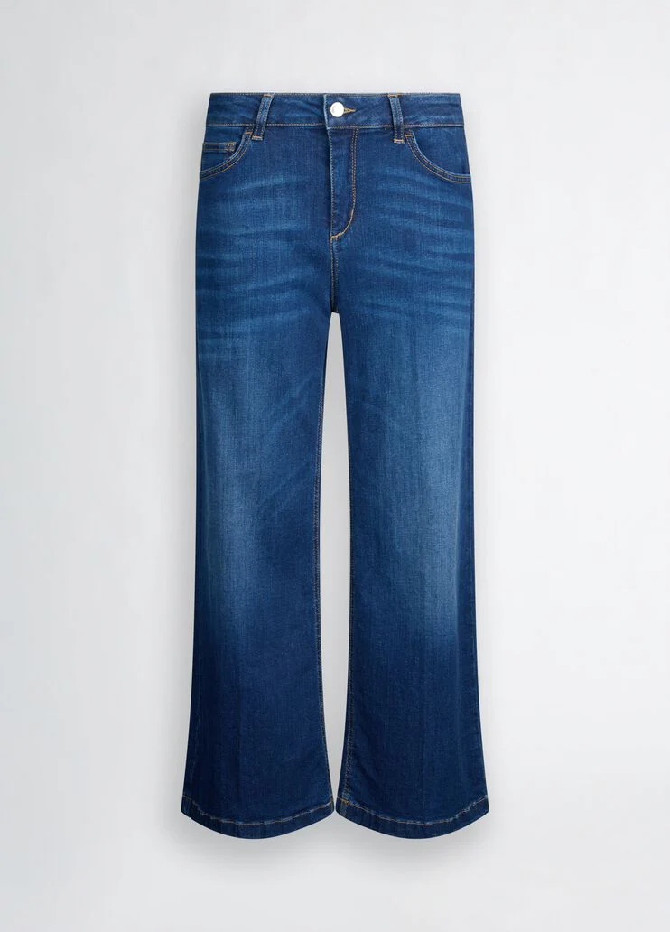 Dark blue cropped jeans