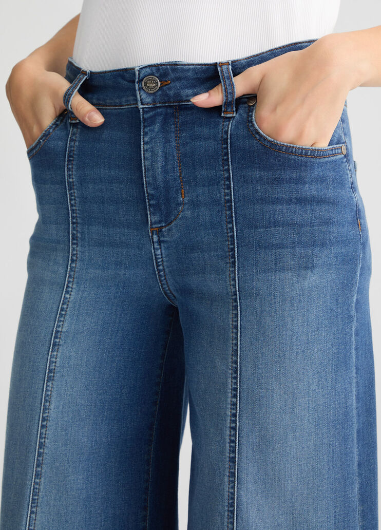 High-waisted super-flared jeans