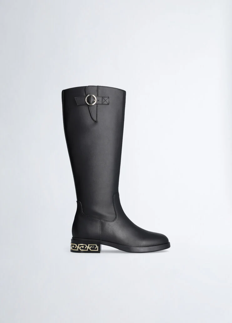 High boots with logo buckle
