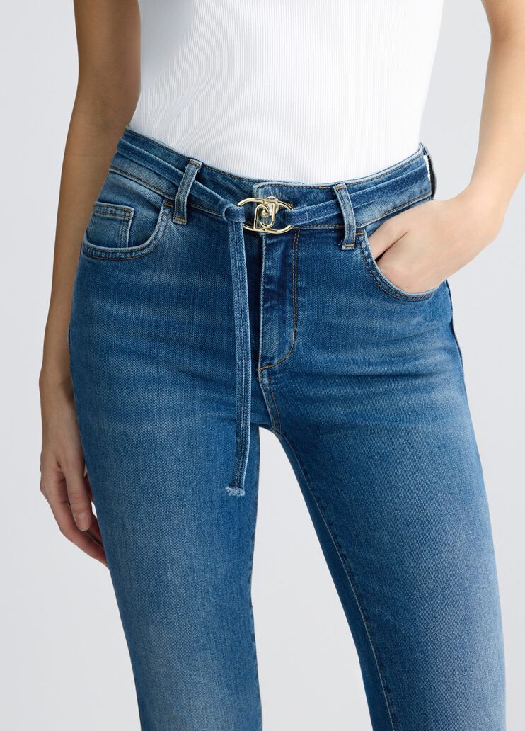 Bootcut jeans with belt