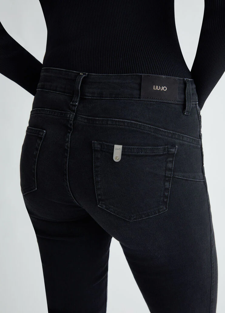 Straight bottom up jeans