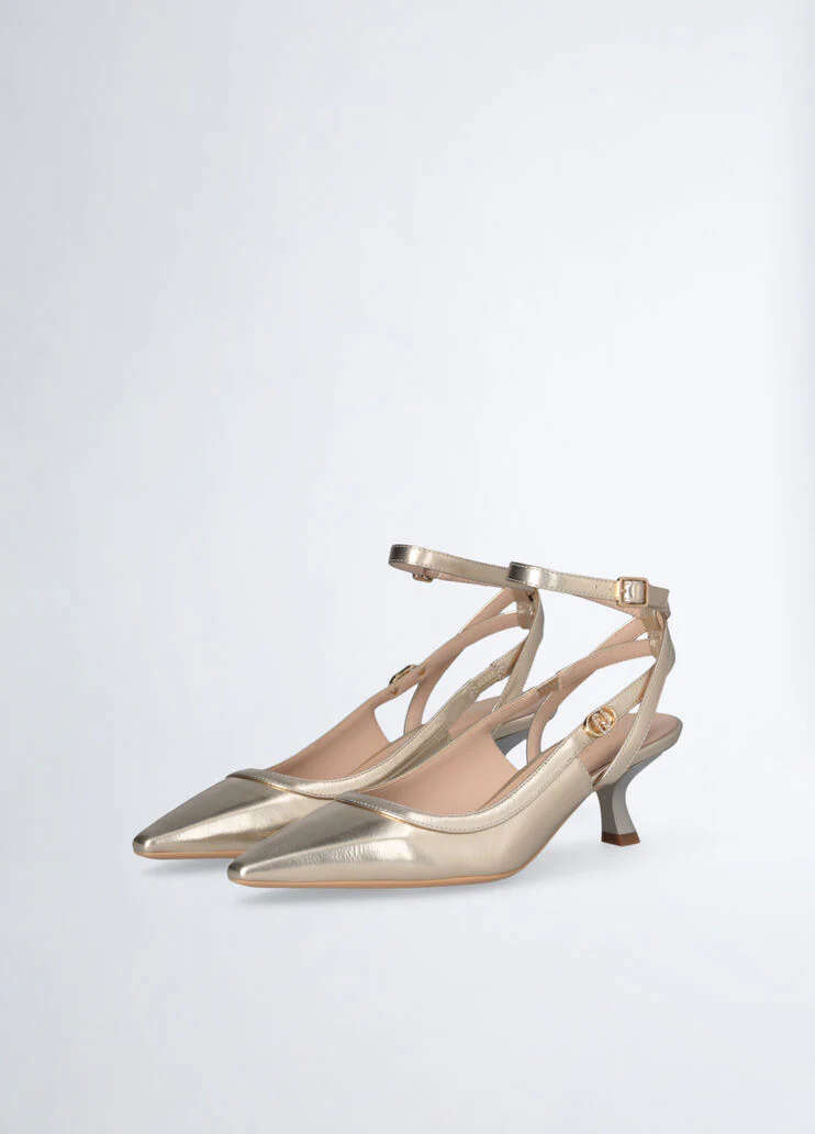 Slingbacks with low heel