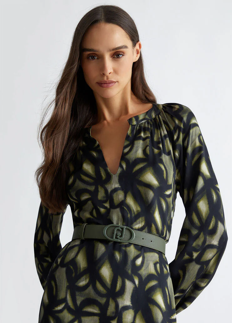 Belt with logo buckle