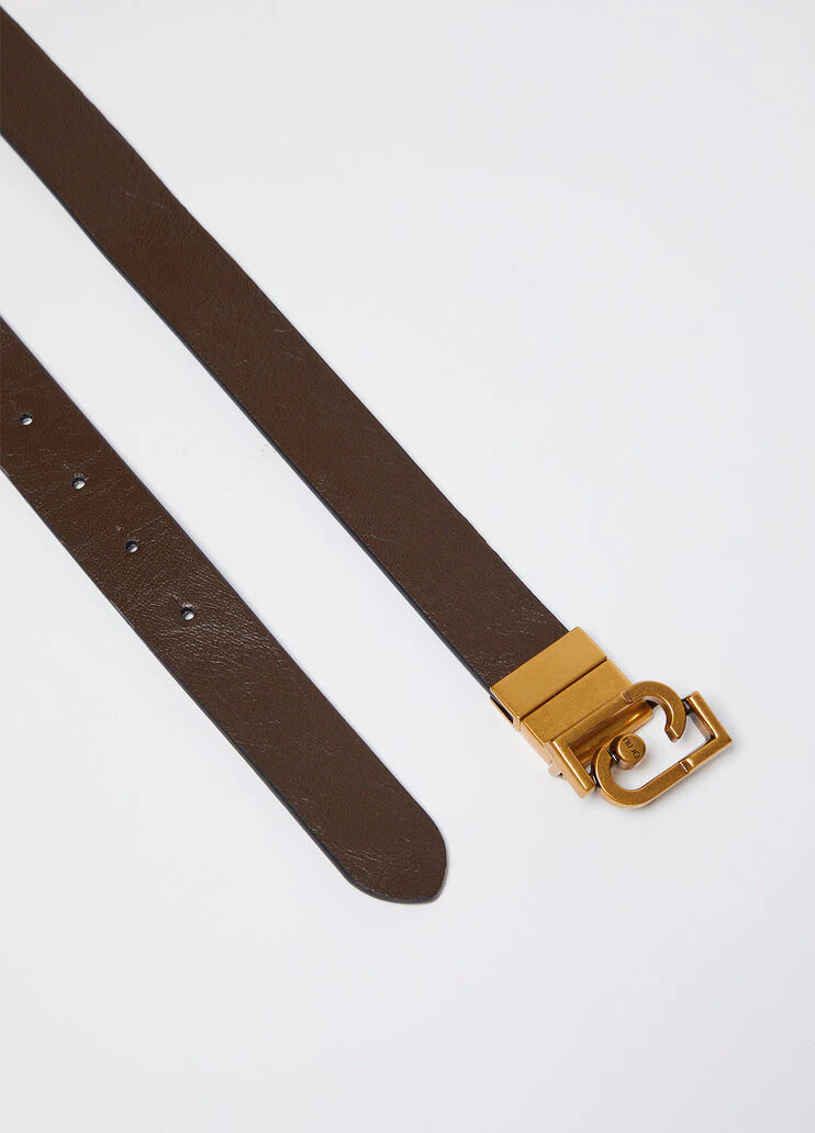 Reversible belt with logo buckle
