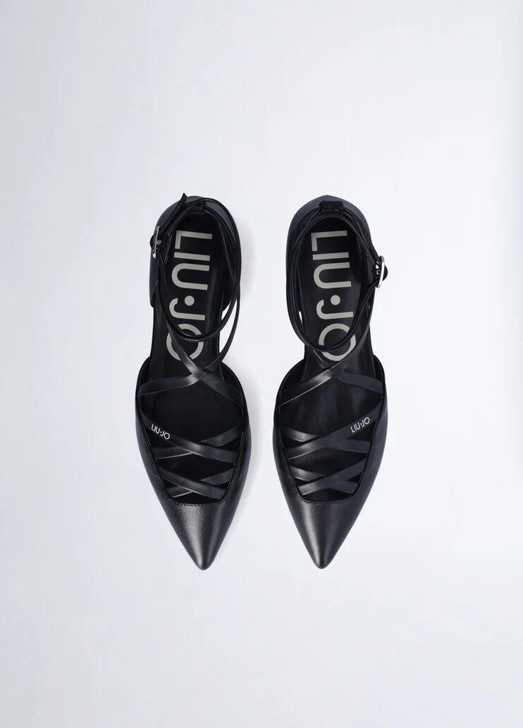 Black leather ballet shoes with strap