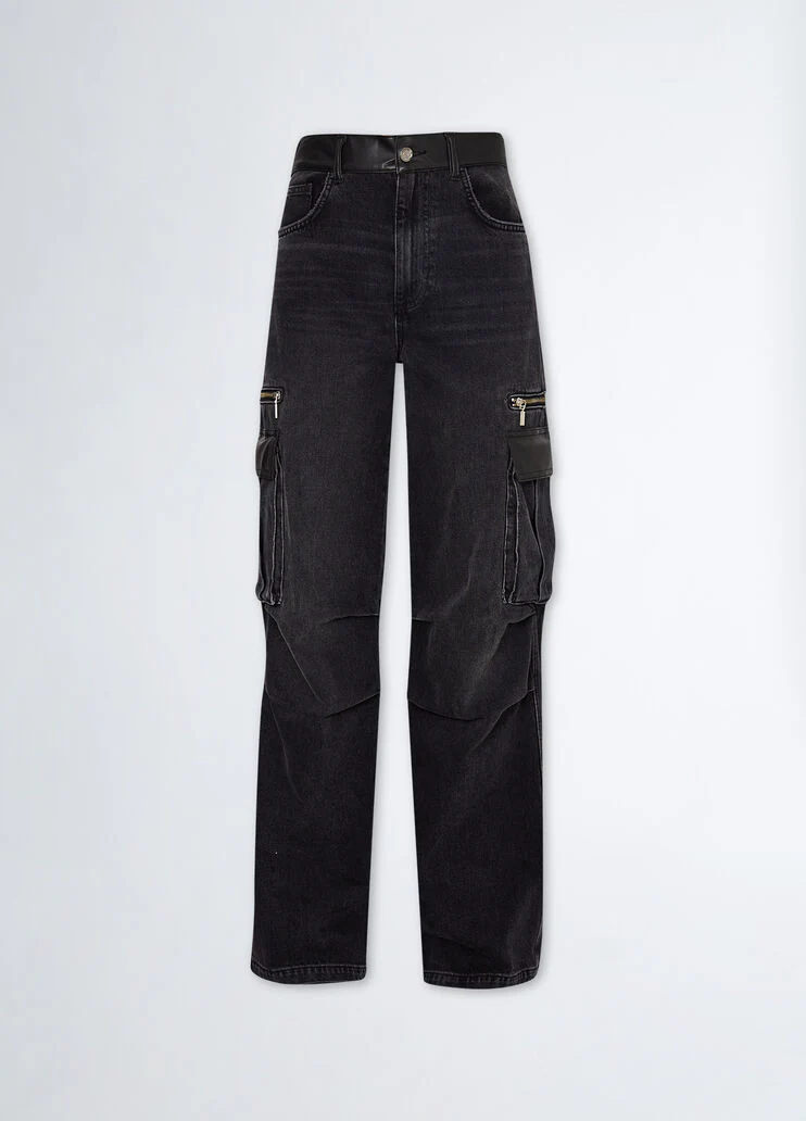 Flared cargo jeans