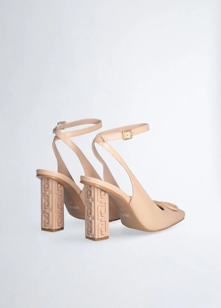 Slingbacks with branded heel