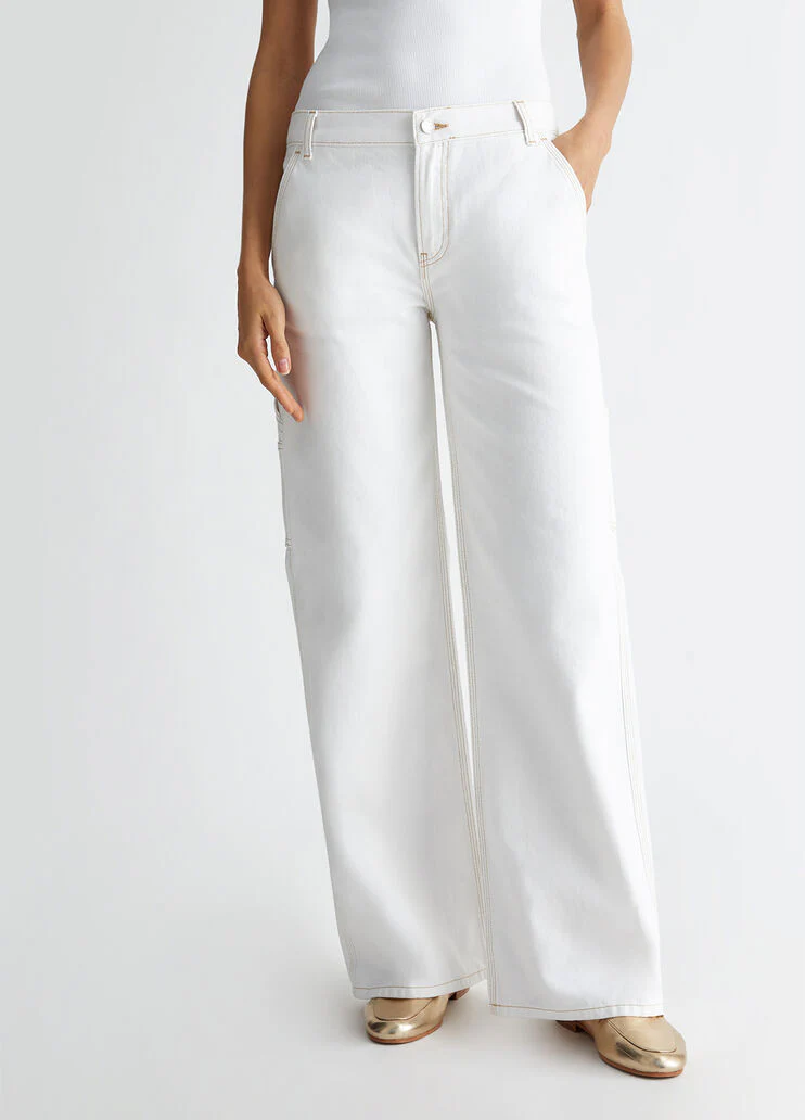 Low-rise flared jeans