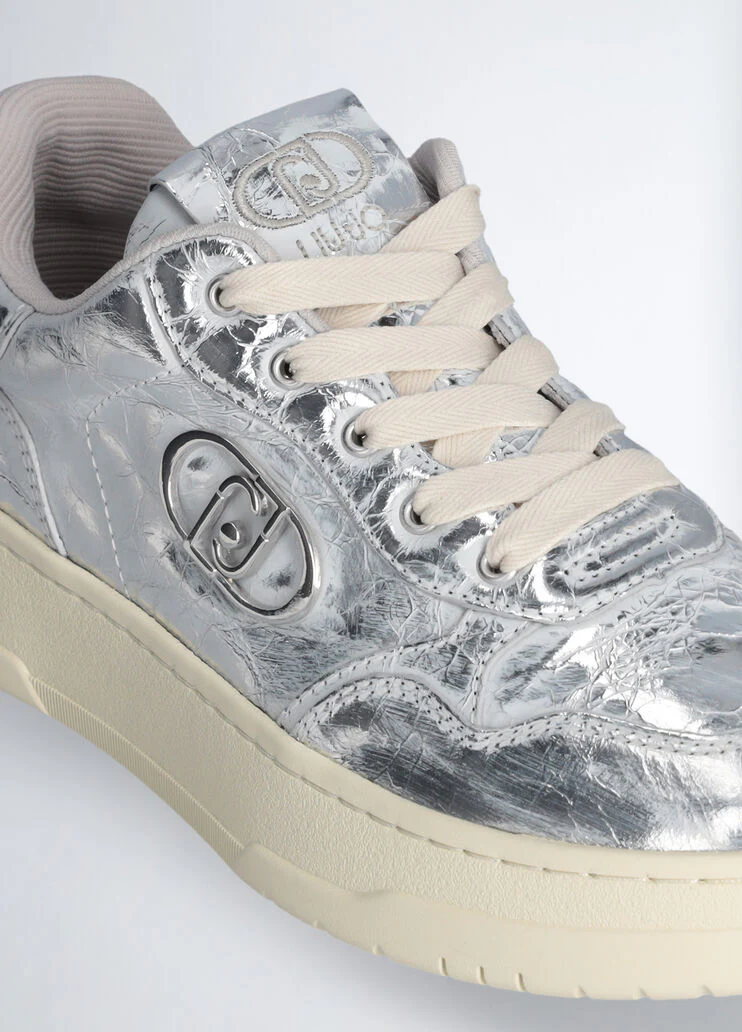 Distressed-effect sneakers