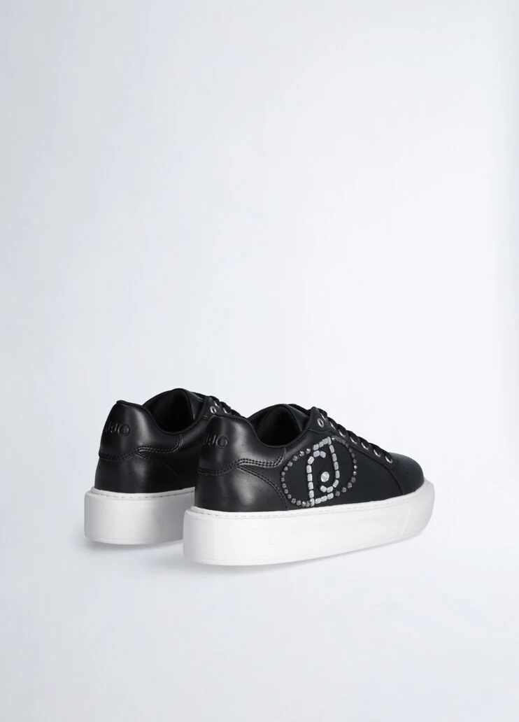 Sneakers with jewel logo