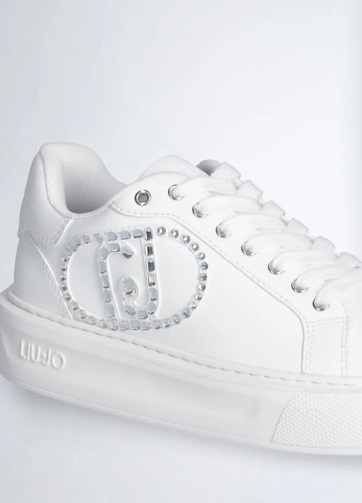 Sneakers with jewel logo